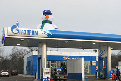 АЗС под брендом "Сибнефть" перекрашиваются в "Газпром"