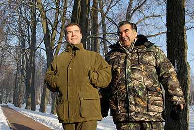 Медведев встретился с президентом Таджикистана в Завидово