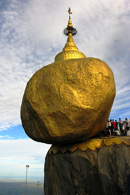 Золотая скала Бирмы
