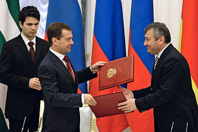 Россия, Абхазия и Южная Осетия подписали соглашение об охране границ