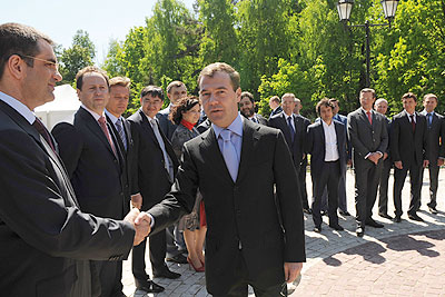 Медведев провел встречу с предпринимателями в Барвихе