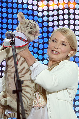 Премьер-министру Украины Юлии Тимошенко подарили тигра