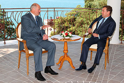 Медведев провел встречу с президентом Белоруссии в Сочи