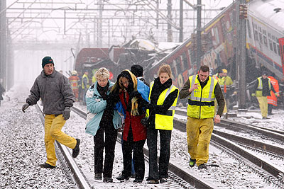 В результате столкновения поездов погибли более 20 человек