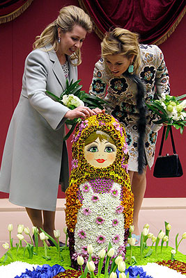 Светлана Медведева открыла выставку цветов в Голландии