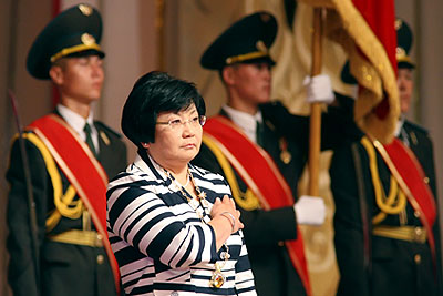 Церемония инаугурации президента Киргизии Розы Отунбаевой