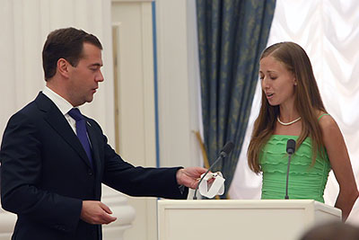 Медведев встретился с членами сборной РФ по легкой атлетике