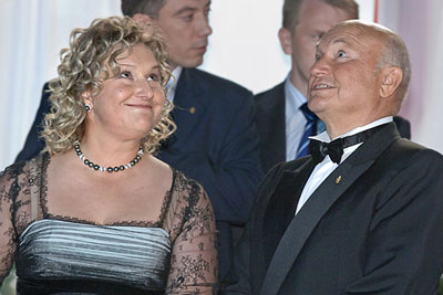 Мэр Москвы Юрий Лужков с супругой Еленой Батуриной, во время Венского бала