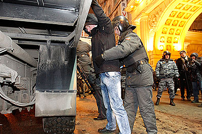 В Москве задержано около тысячи человек из числа радикальной молодежи