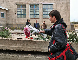 Прощание с погибшими школьницами
