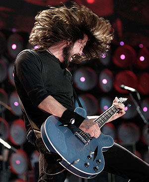 Foo Fighters против Маккейна