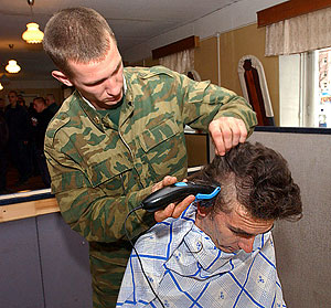 Ищут военные, ищет милиция