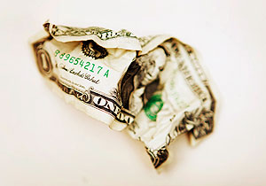 Доллар сдает позиции