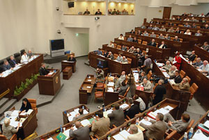 Сенаторы - "за"