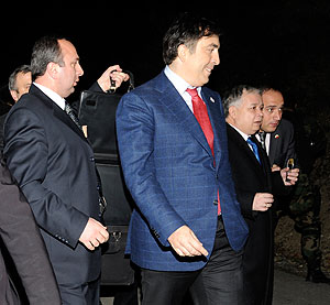 Инсценировщик и шут