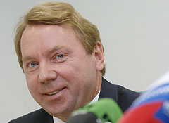 "Парламентский центр будет построен, но не на Красной Пресне"