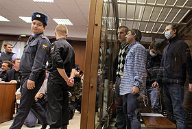 Наказание для банды скинхедов