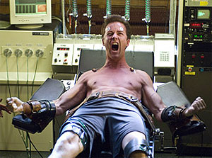 Драма о буднях стриптиз-клуба против боевика-фэнтези