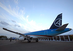 Sukhoi SuperJet летит на Запад