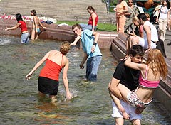 Выходные в столице: жара, ливни, ветер