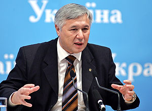 "Впечатление в последнее время такое: население стало спокойнее относиться к проблеме НАТО"