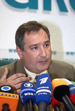 "Визит генсека НАТО в Россию пока не уместен"