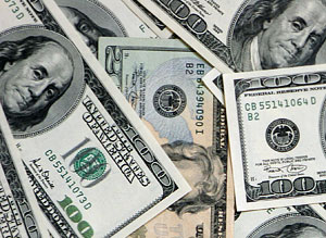 Доллар достиг полугодового максимума