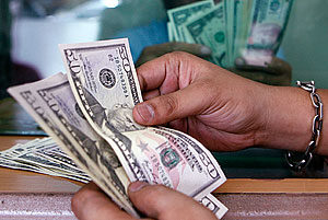 Доллар обновляет максимум