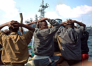 "Адмирал Виноградов" громит пиратов