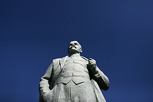 Кто желает "зарыть" Ленина