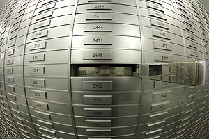 Банковская система РФ устояла. Пока