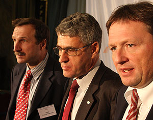 Учреждение без лидера