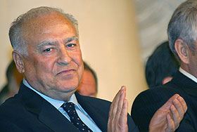 Прием на фоне конфликта