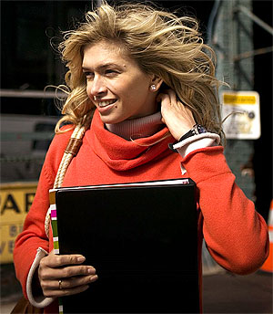 Кому нужна любовь в большом городе?