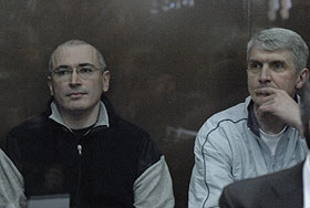 Два суда, три человека