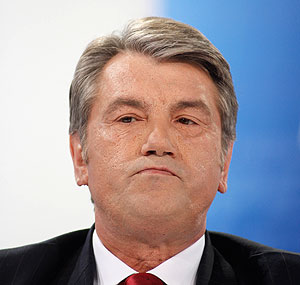 Ющенко наносит удар по Тимошенко