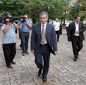 Вице-президент Абхазии уходит в отставку