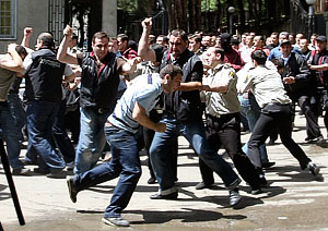 Заграница оппозиции не поможет