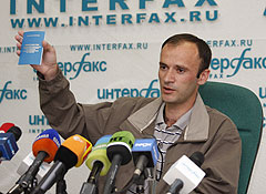 "С Россией воевать не собираюсь, поэтому и ушел"