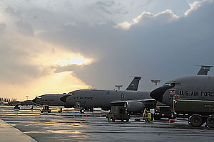 США остаются в "Манасе"