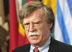 "Обама едет в Москву просить о помощи"