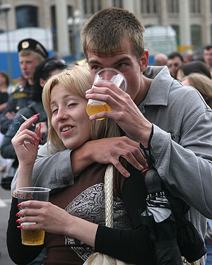 Пиво и табак - только по паспорту