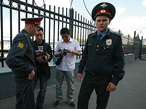 Защитить торговцев с Черкизовского