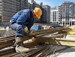 За доступным жильем - в Белоомут