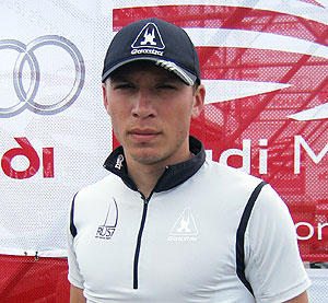 По волнам, по ногам