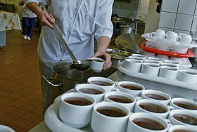 Чай с сахаром - слишком дорого