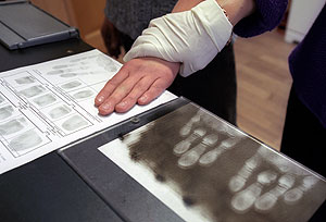 Запугивание и проба ДНК