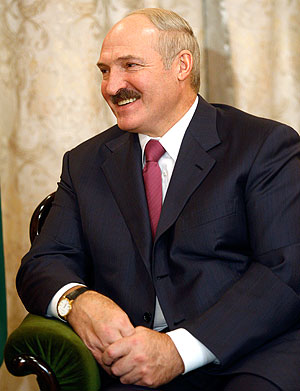 Лукашенко на Запад не уходил