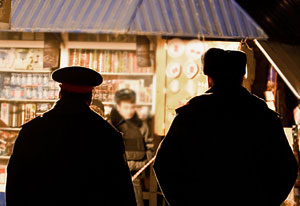 Стояли и смотрели?