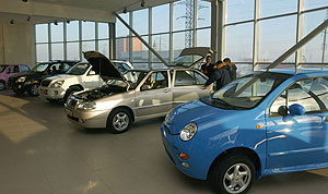 Авторынок по-прежнему буксует